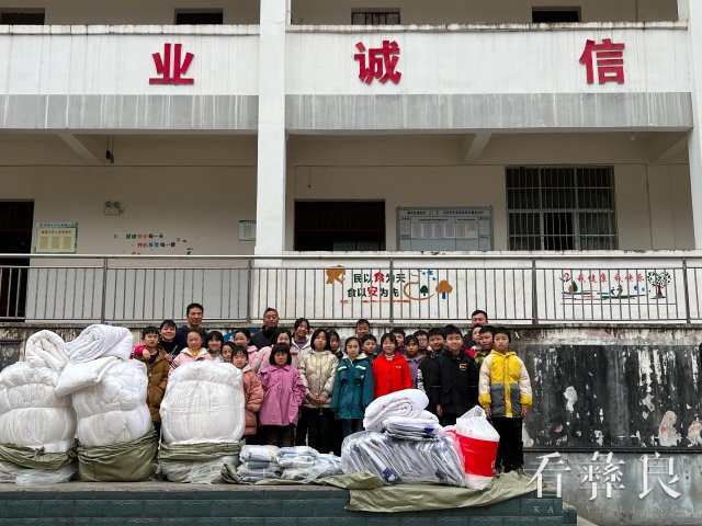 彝良县洛旺乡团委：青春助力乡村教育  民族团结谱写新篇